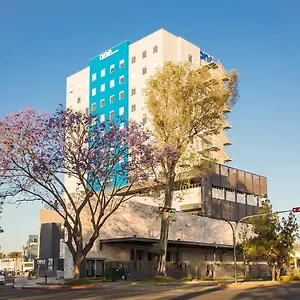 Hotel One Expo ***